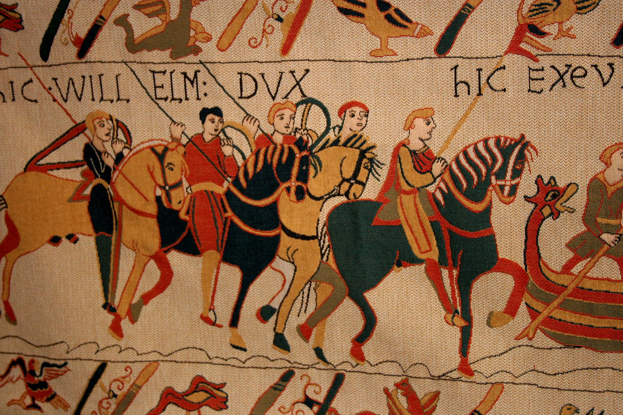 Bayeux (12 km från crepon)