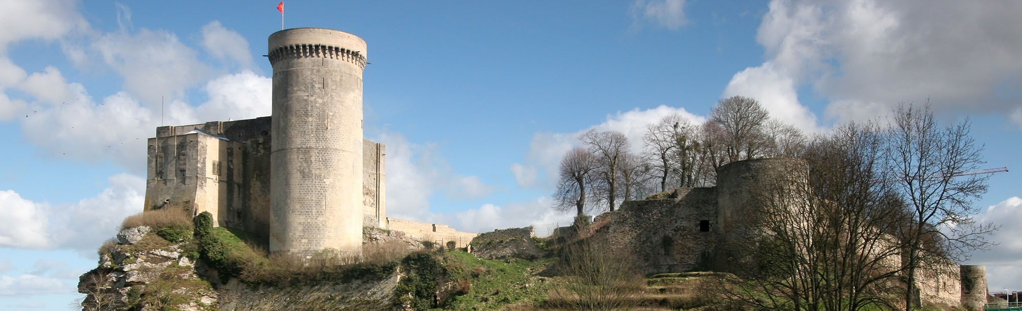 Chateau de Falaise (67 km från Crepon)